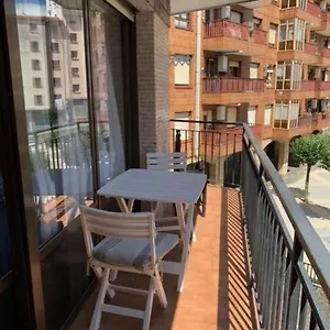 apto con garaje para 5 personas cerca ayuntamiento Bilbao